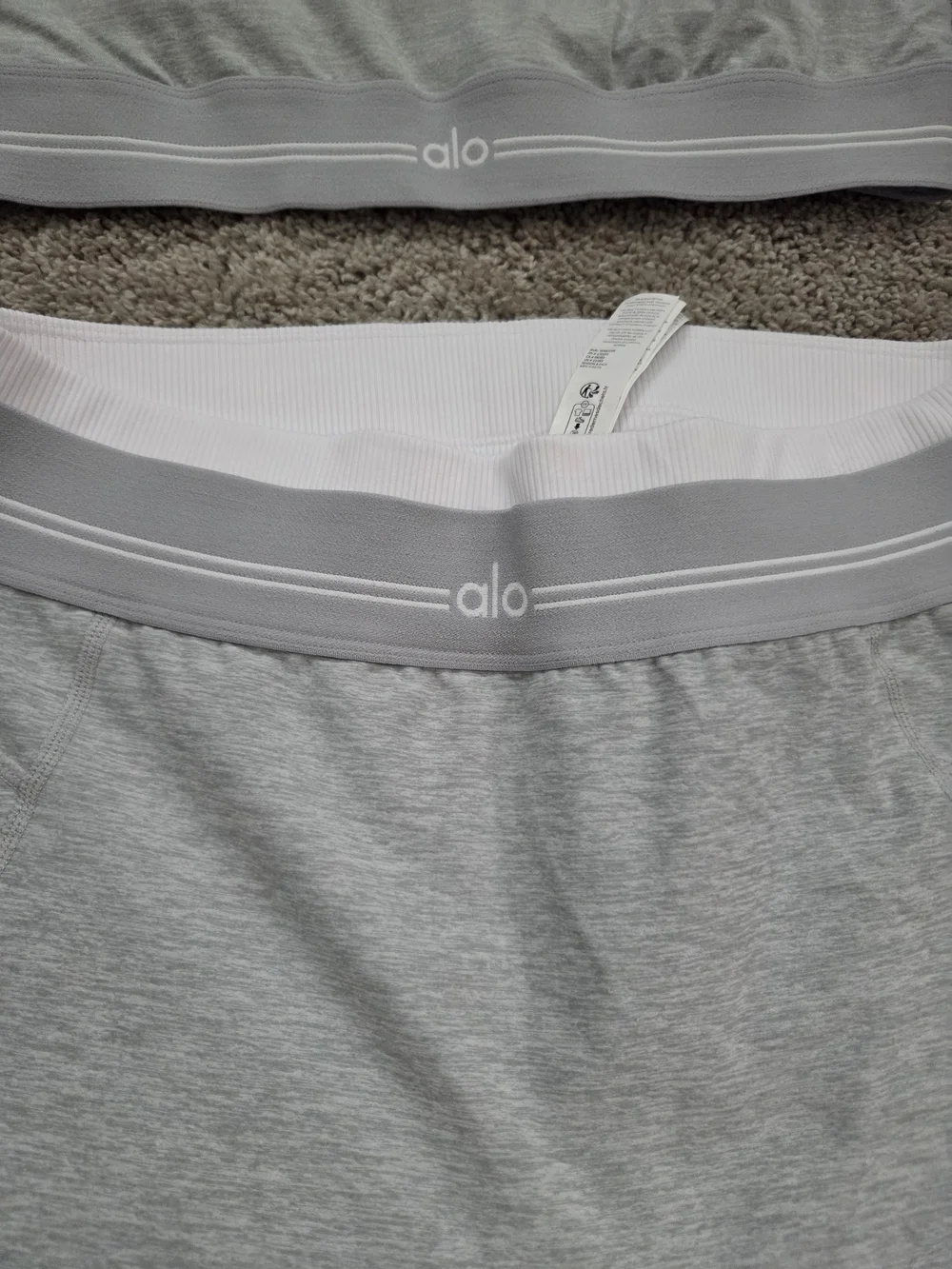 ALO Yoga Light Gray Leggings with Matching Sports Bra